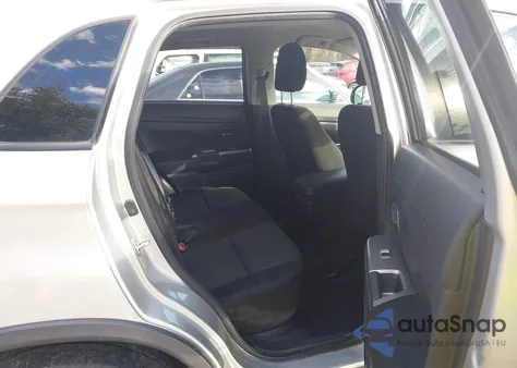 2020 Mitsubishi Outlander Sport 2.0 Se z USA, uszkodzony, nr VIN JA4AP4AU4LU030151